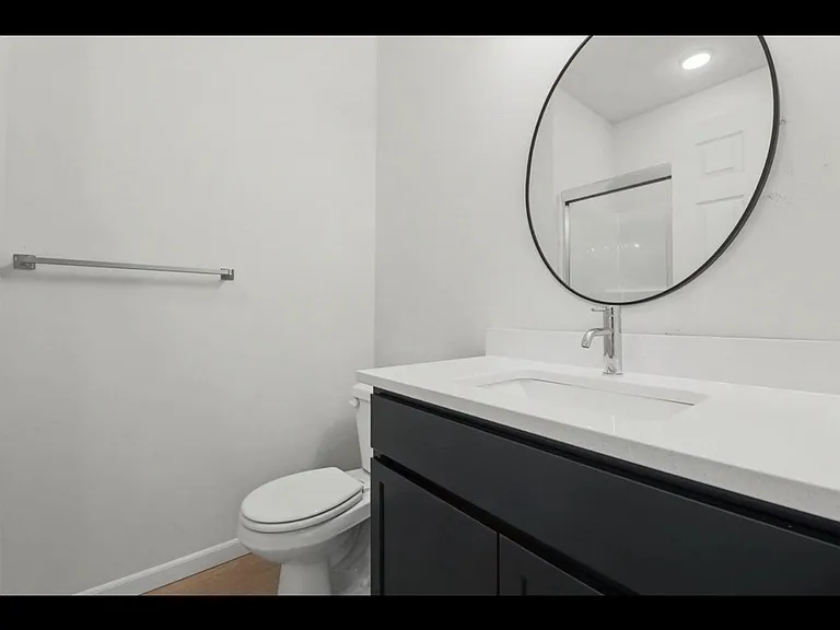 423 S All Hallows St — Photo 10
