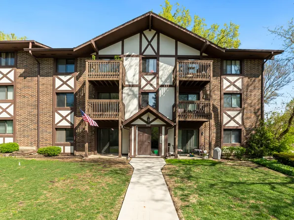 510 Taylor Ave APT A, Glen Ellyn, IL 60137