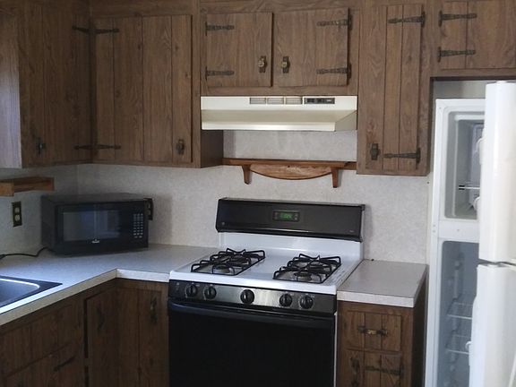 2nd image of 3 Leelynn Cir #2
