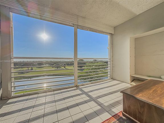 2nd image of 3507 Oaks Way APT 505