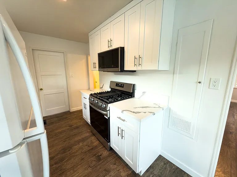 6488 Alta Gracia Dr — Photo 12