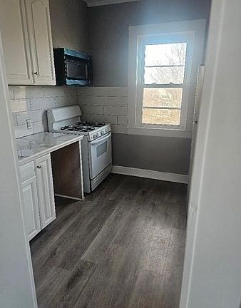 5th image of 170 Buffinton St #2