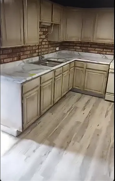 3 bed, 1114 sqft, $2,300 — Photo 3