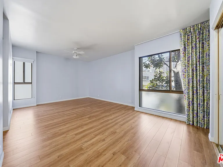 141 S Linden Dr #206 — Photo 21