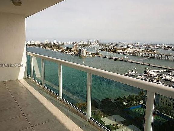 2nd image of 1800 N Bayshore Dr APT 3014