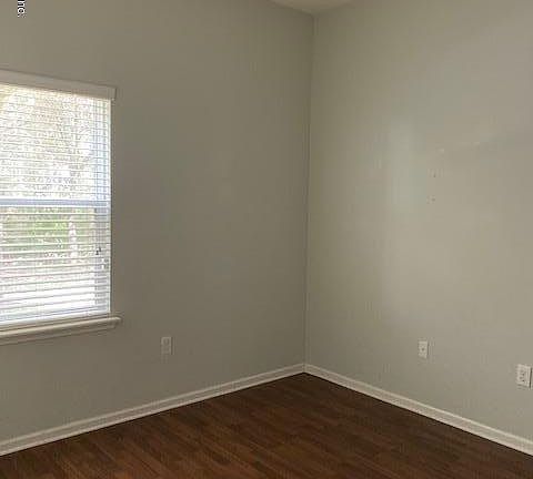 3rd image of 7035 Deer Lodge Cir Unit 101