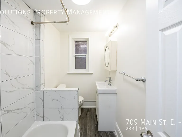 709 Main St E #2 — Photo 11