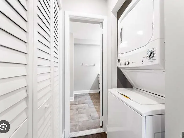 520 Ashford Ave #18 — Photo 9