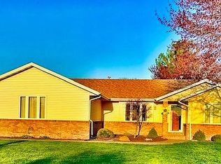 2700 Rainier Dr, Springfield, IL 62704