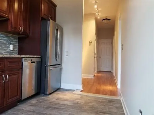 220 Jane Street image 2 of 8