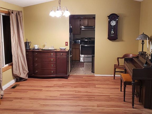 3rd image of 9010 NE 27th Ave
