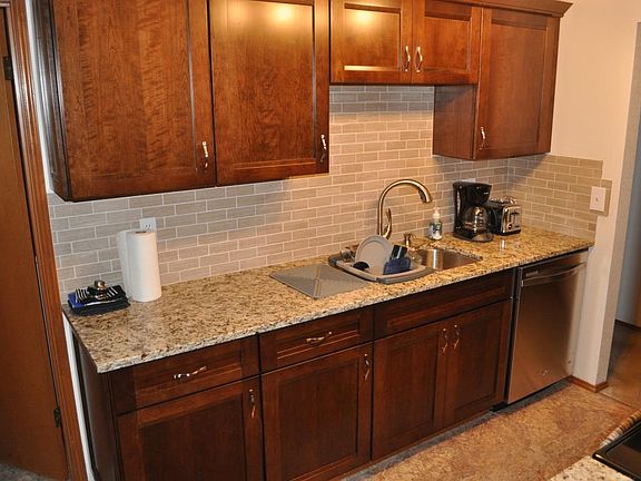 4th image of 705 147th St SW #B