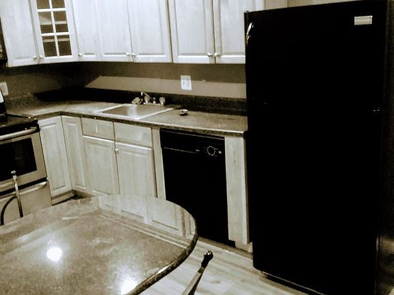 5th image of 2252 N 16th St #1