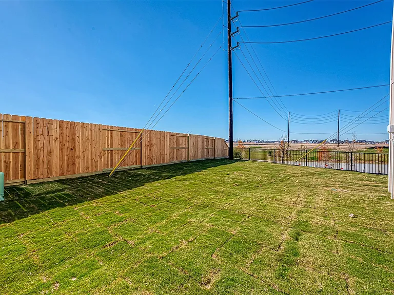 5402 Holly Haven Ct — Photo 41