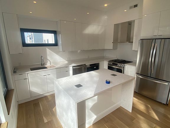 4th image of 12 Copley St #3