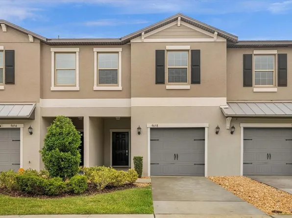 9658 Pembrooke Pines Dr, Sun City Center, FL 33573