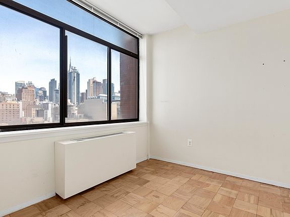 3rd image of 250 W 19th St APT 15O