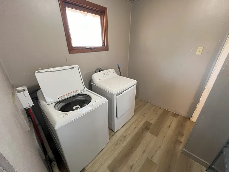 114 W Jefferson Ave — Photo 5