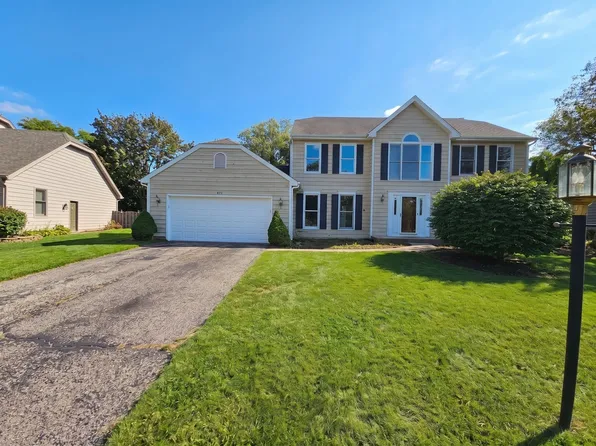 875 Crabtree Ln, Cary, IL 60013