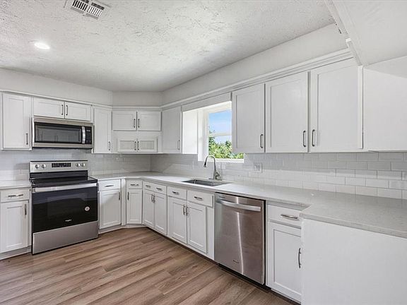 2nd image of 6701 N Woodward Ave