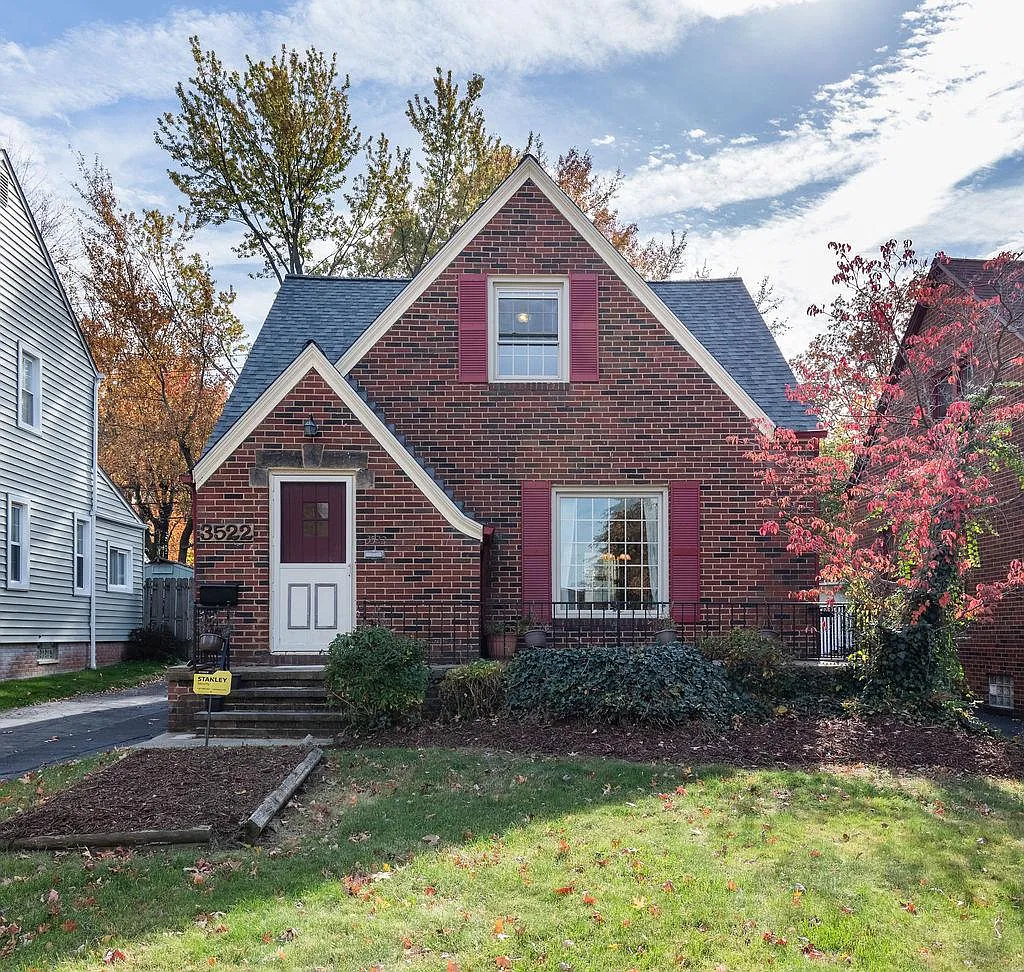3522 Saint Albans Rd photo 1