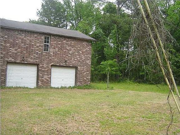 Detached Garage