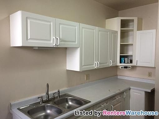 4th image of 705 Washington Memorial Dr