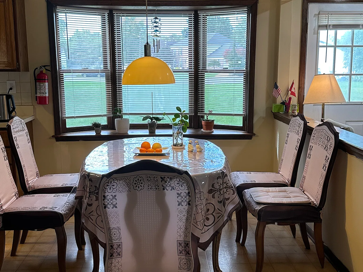 6 bed, 2.5 bath, 3127 sqft, $3,800 — Photo 4