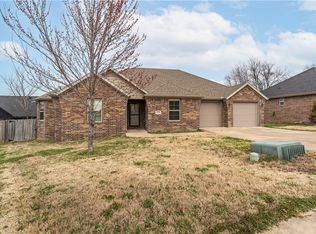 3008 Scotia Ln, Bentonville, AR 72712