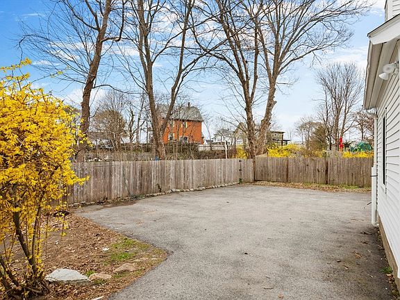 3rd image of 105 Centennial Ave