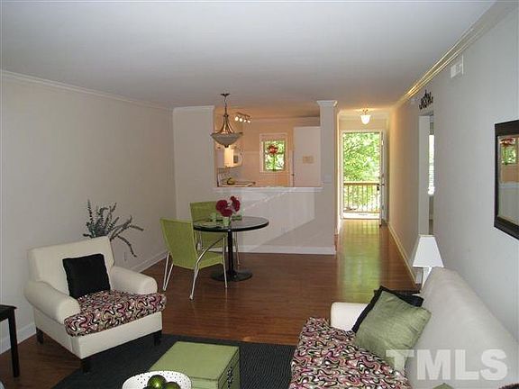 4th image of 1513 E Franklin St APT 112E