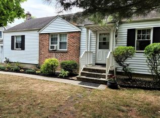 961 Crestwood Rd, Scotch Plains, NJ 07076