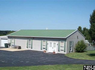 408 Newcomer Rd #A, Windsor, PA 17366