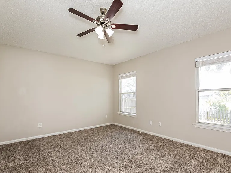7533 International Village Dr — Photo 10