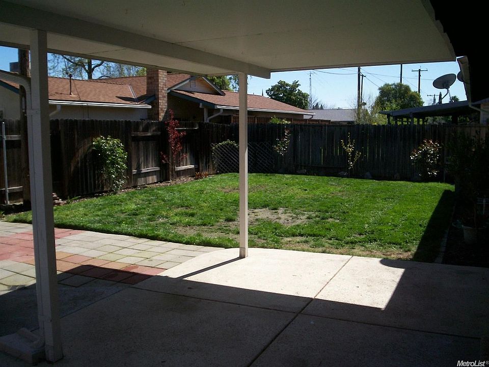 2nd image of 7706 Saybrook Dr