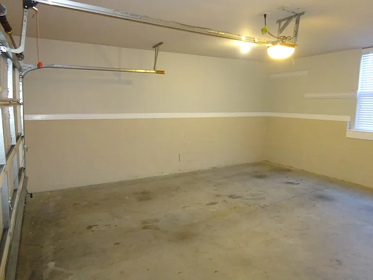 1713 Liberty Pike — Photo 32