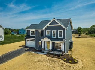 244 Woodsview Dr, Webster, NY 14580