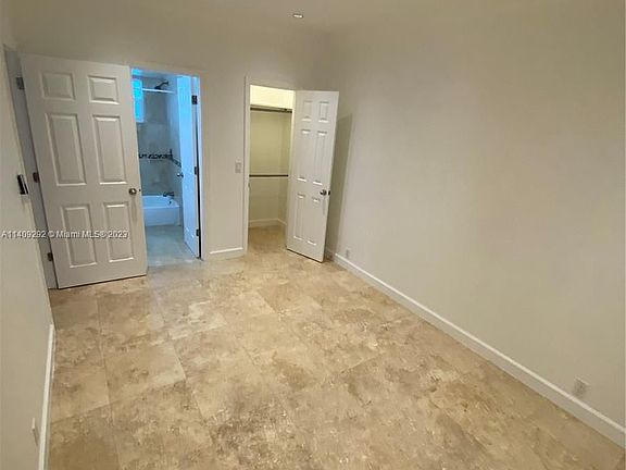 4th image of 905 SE 2nd Ct APT C