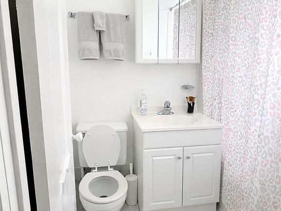 4th image of 4407-13 N Kenneth Ave #4409-1A