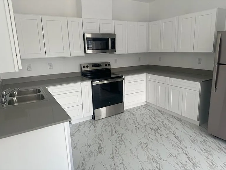 Modern Heights Apartments — Photo 49