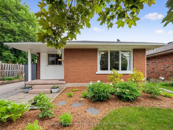 179 Sekura St, Cambridge, ON N1R 3R2
