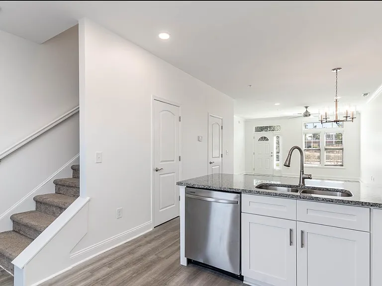 3534 Pampas Dr #C — Photo 7