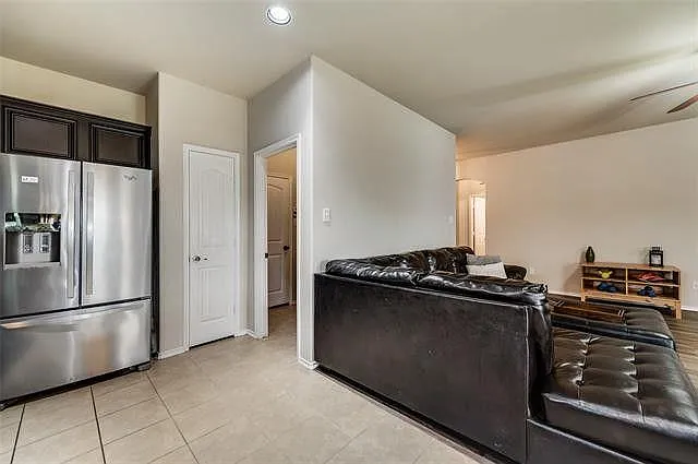 1512 Syracuse Dr — Photo 4