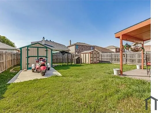 3 bed, 2730 sqft, $3,225 — Photo 3