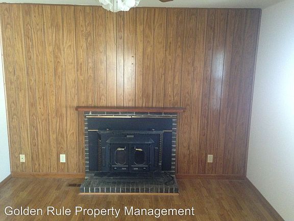 5th image of 1527 N Lorraine St