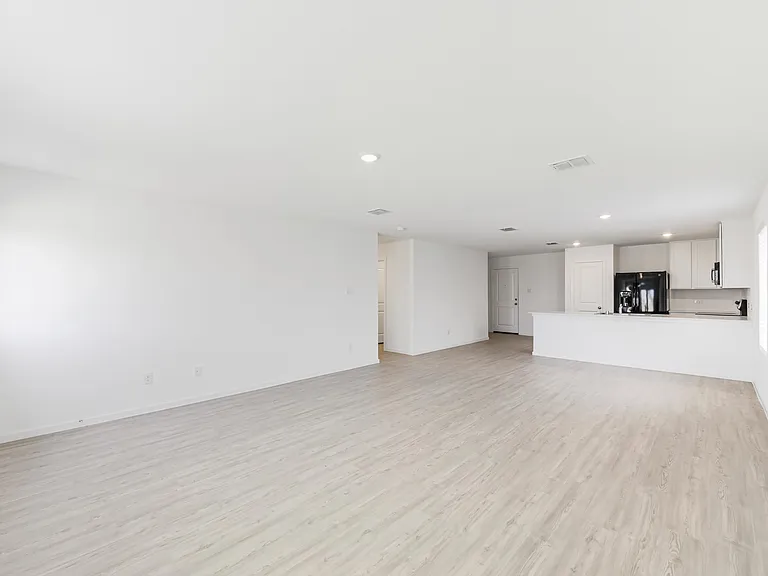 6744 Teal Cir — Photo 10