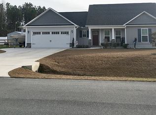 300 Ridge Land Ct, Maysville, NC 28555