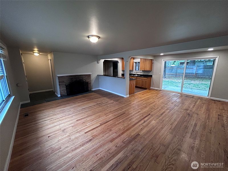 4th image of 20812 25th Avenue S