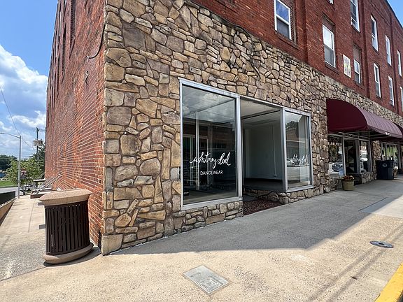 2nd image of 301 10th St