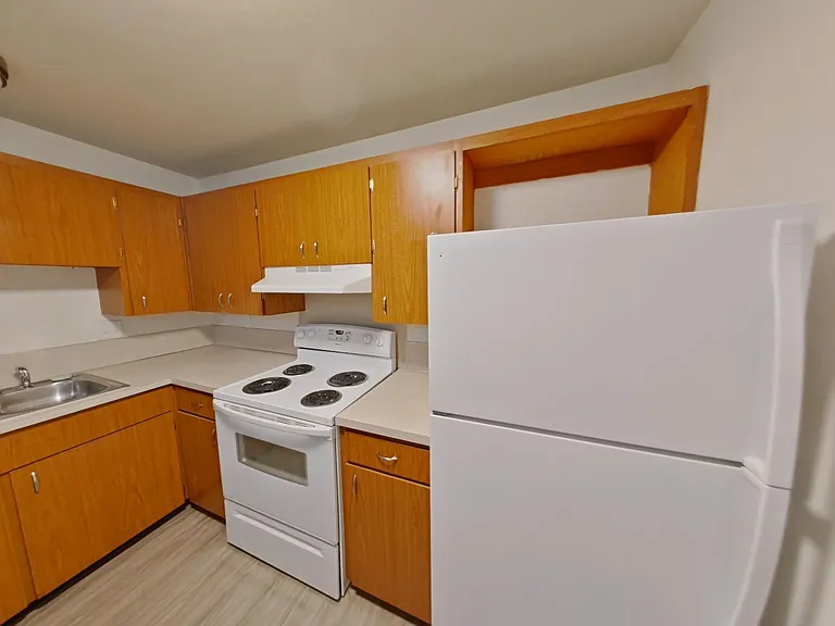 2515 Frontier Dr — Photo 5